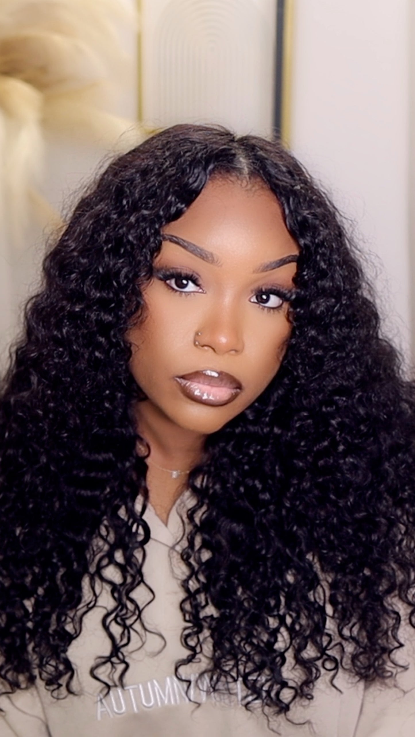 Nadula 24” Water & Curly V-Part Wig